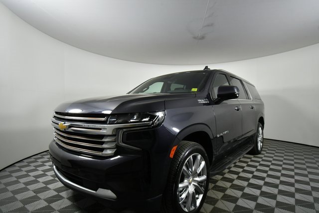 2024 Chevrolet Suburban High Country photo 3
