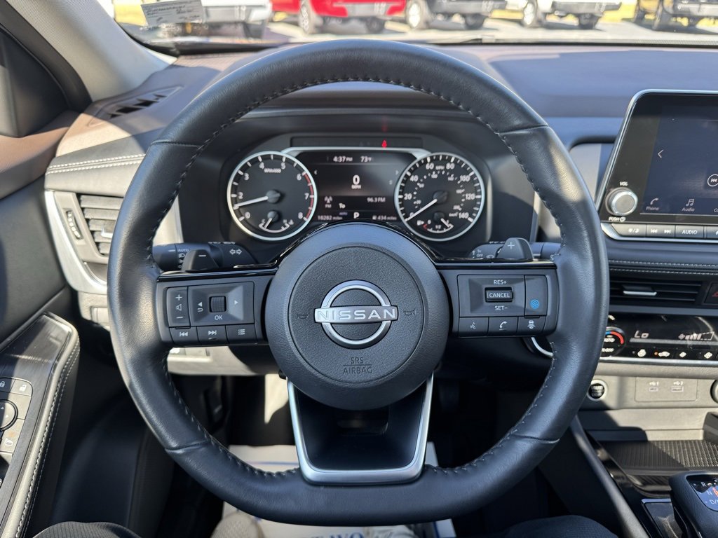 2023 Nissan Rogue SV photo 8