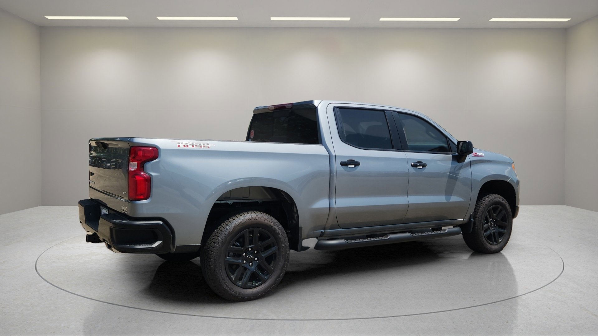 2025 Chevrolet Silverado 1500 LT Trail Boss photo 2