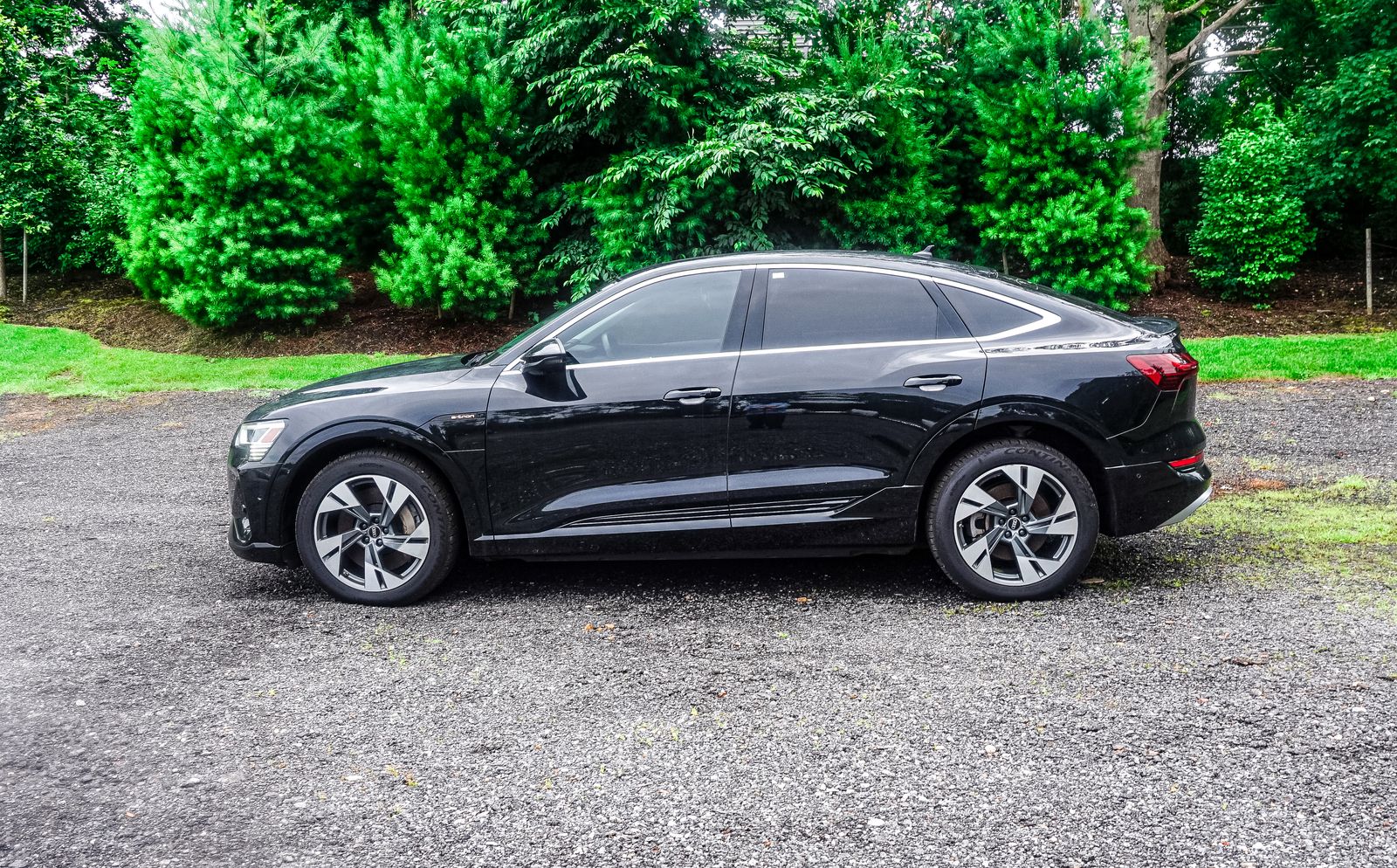 2022 Audi e-tron Sportback S line Prestige photo 4