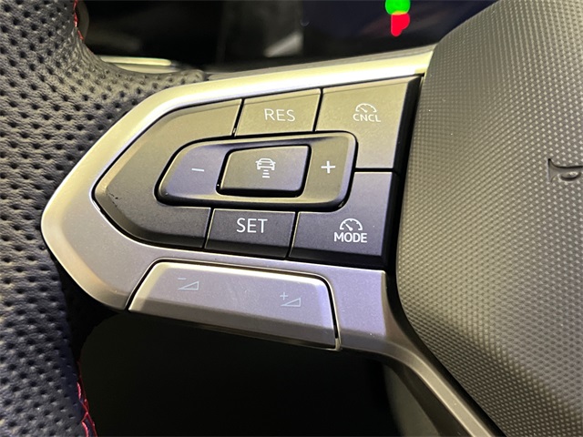 2025 Volkswagen Golf GTI SE photo 13