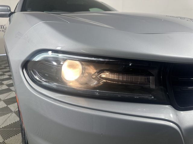 2021 Dodge Charger SXT photo 4