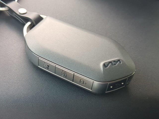 2025 Kia K4 GT-Line photo 28