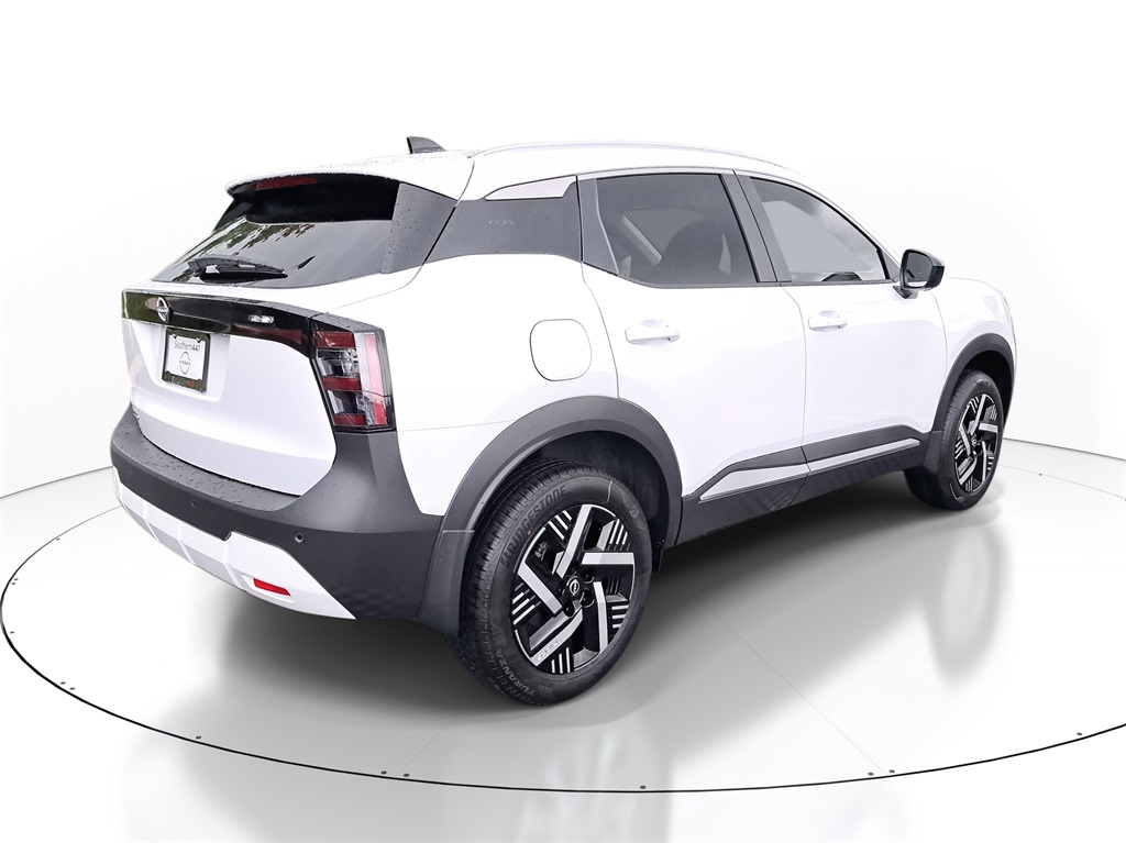 2026 Nissan Kicks SV photo 7