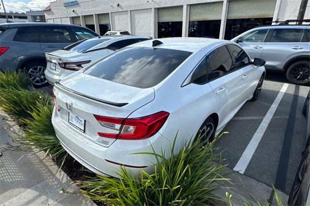 2022 Honda Accord Sport 2.0T photo 2