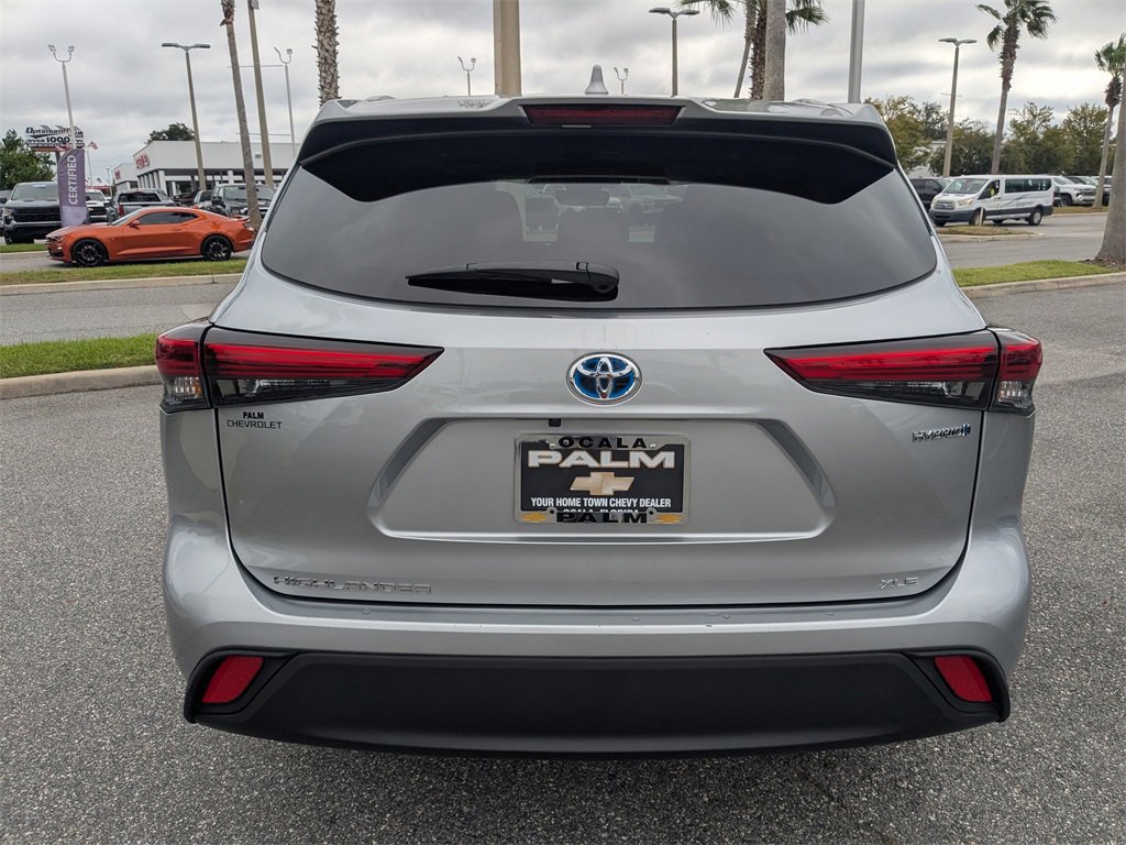2023 Toyota Highlander Hybrid XLE photo 3