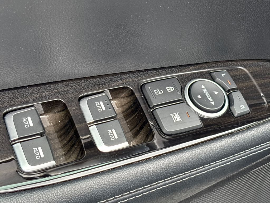 2019 Kia Sorento LX photo 28