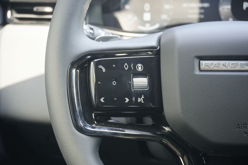 2026 Land Rover Range Rover Evoque S photo 12