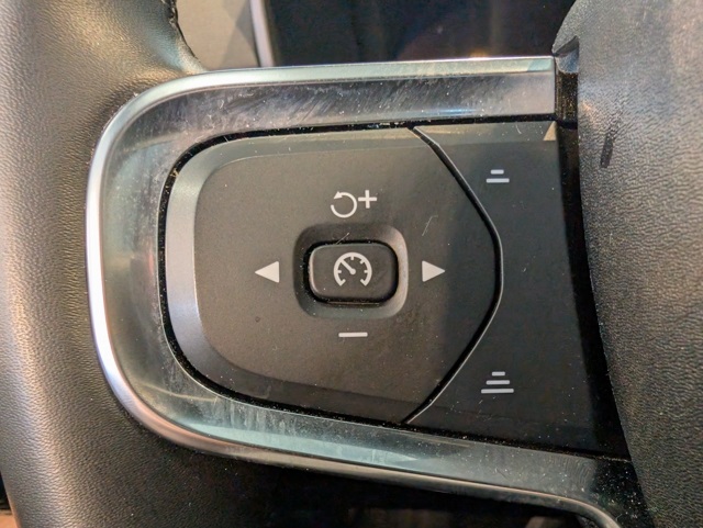 2023 Volvo XC40 Recharge Ultimate photo 19