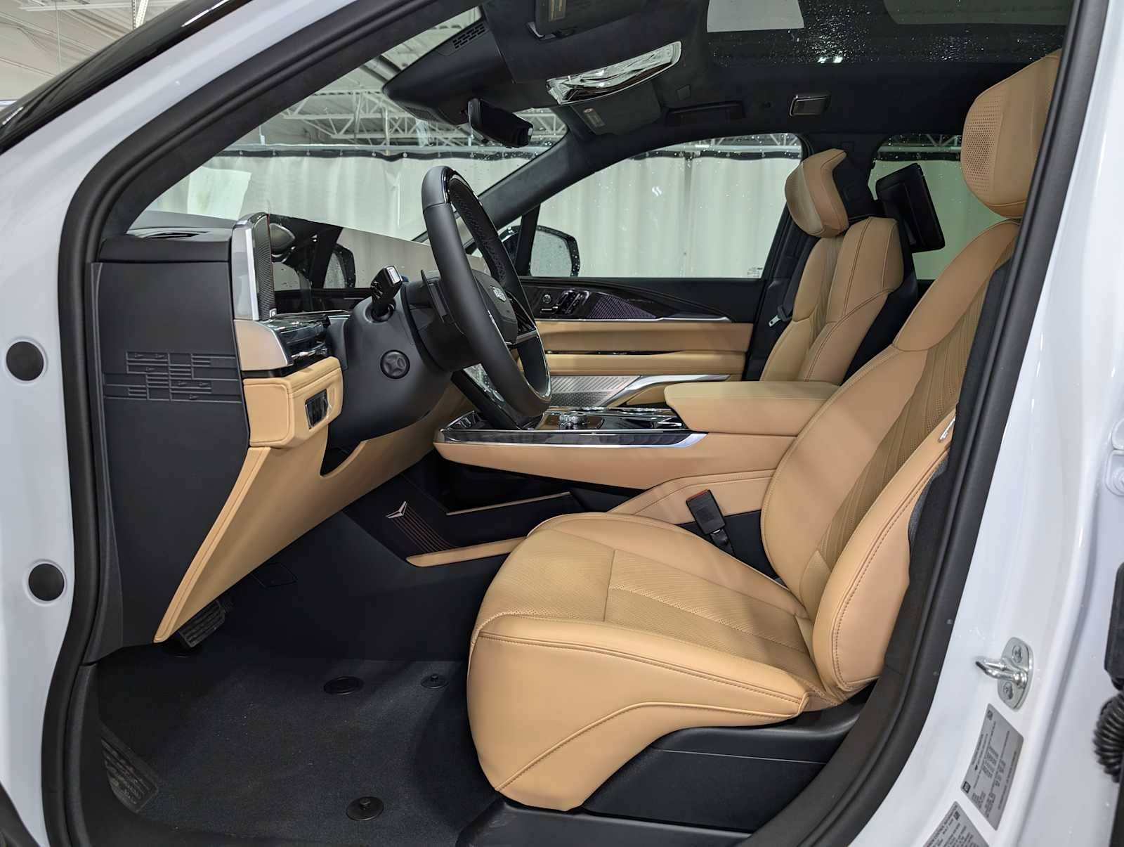 2025 Cadillac Escalade IQ Luxury photo 4