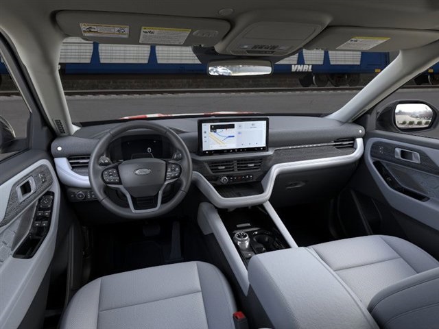 2025 Ford Explorer Platinum photo 8