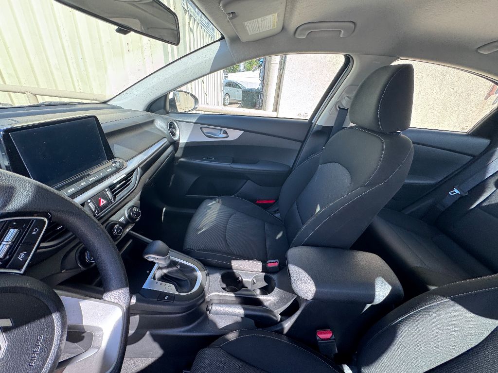 2023 Kia Forte LXS photo 11