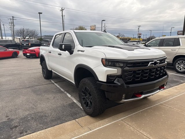 2024 Chevrolet Silverado 1500 ZR2 photo 2