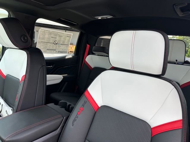 2025 Gmc Canyon AT4 photo 24