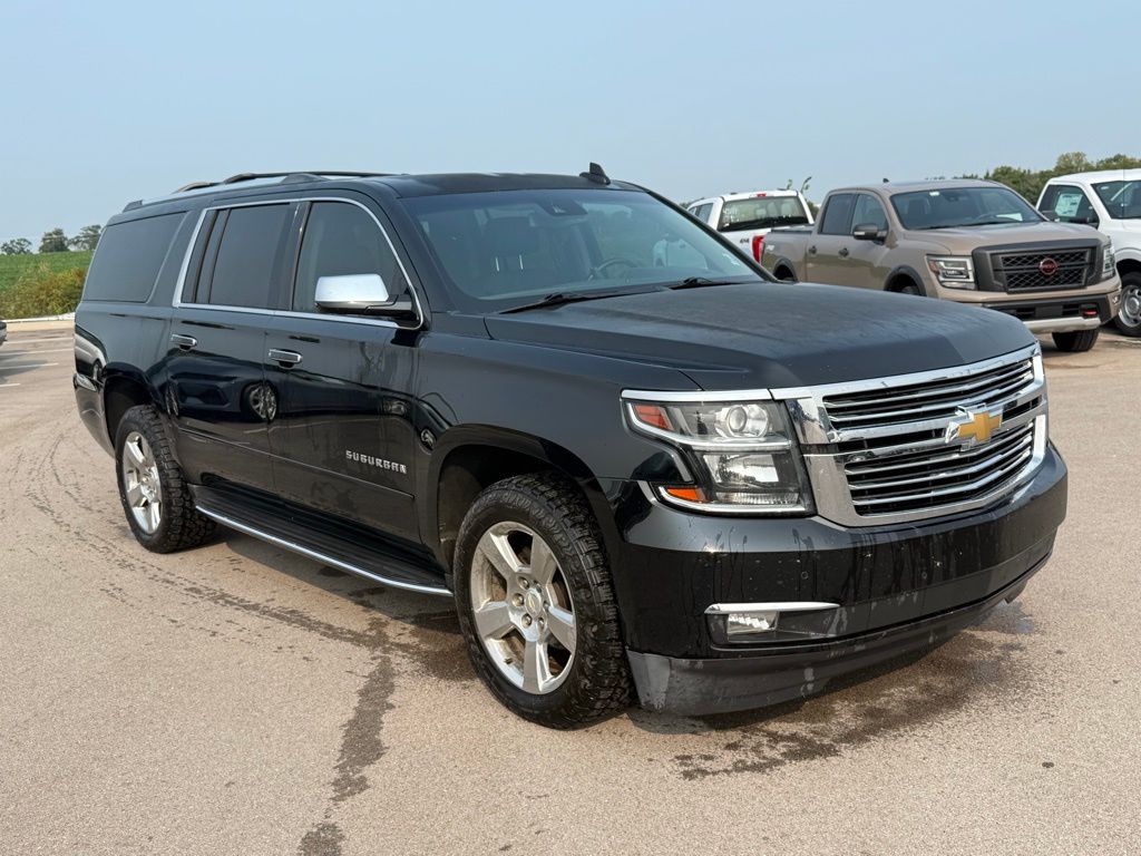 2018 Chevrolet Suburban Premier photo 2