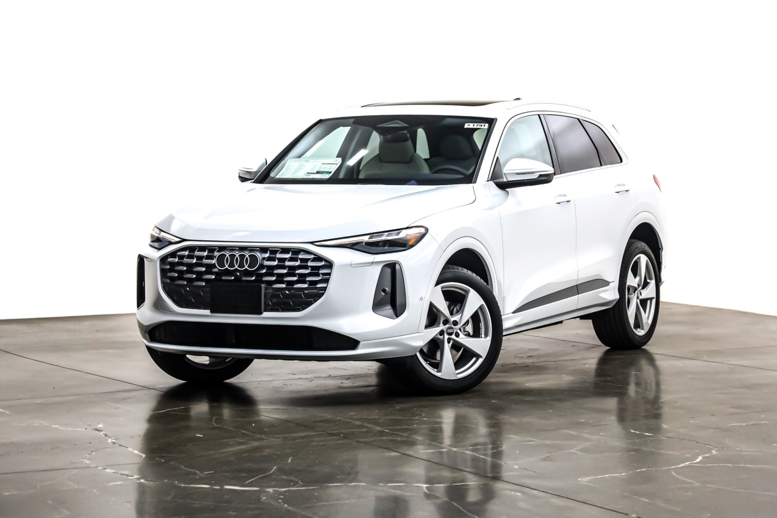 2025 Audi New Q5 Premium Plus's photo