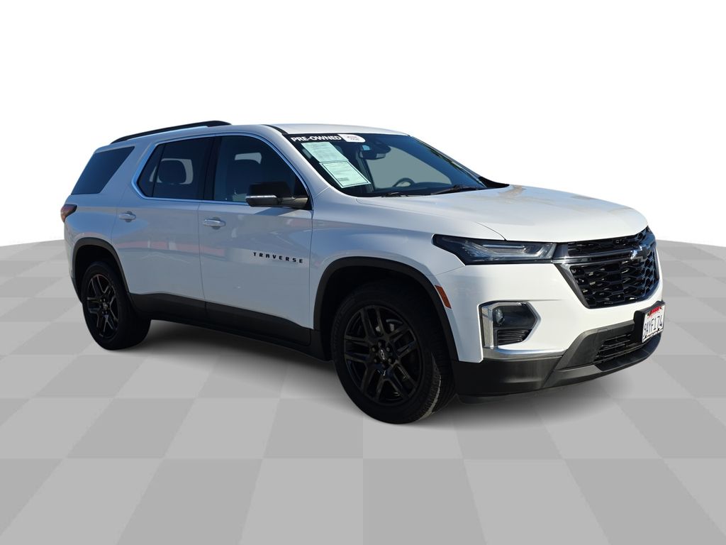 2022 Chevrolet Traverse Cloth photo 2