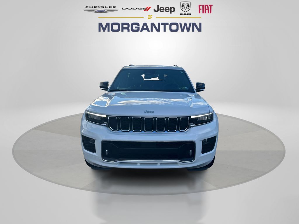 2024 Jeep Grand Cherokee Overland photo 2