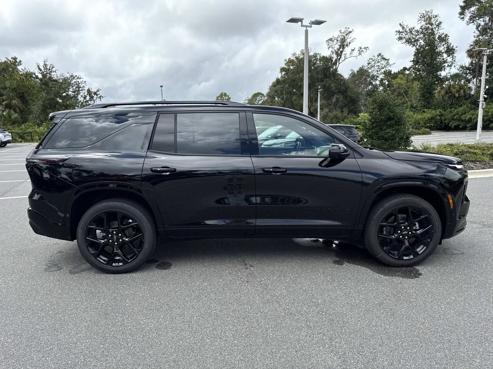 2026 Chevrolet Traverse RS photo 2
