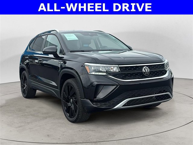 2024 Volkswagen Taos SE's photo