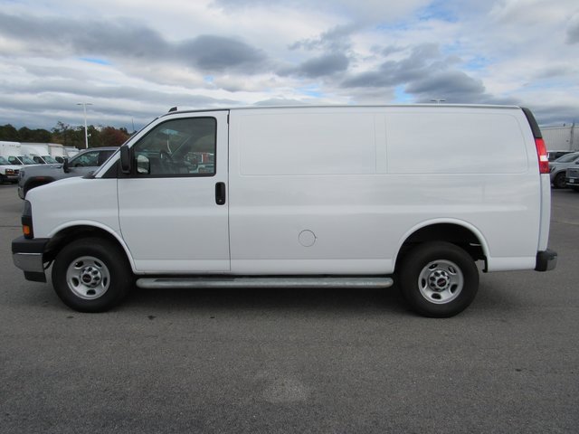 2023 Gmc Savana Cargo 2500 photo 2