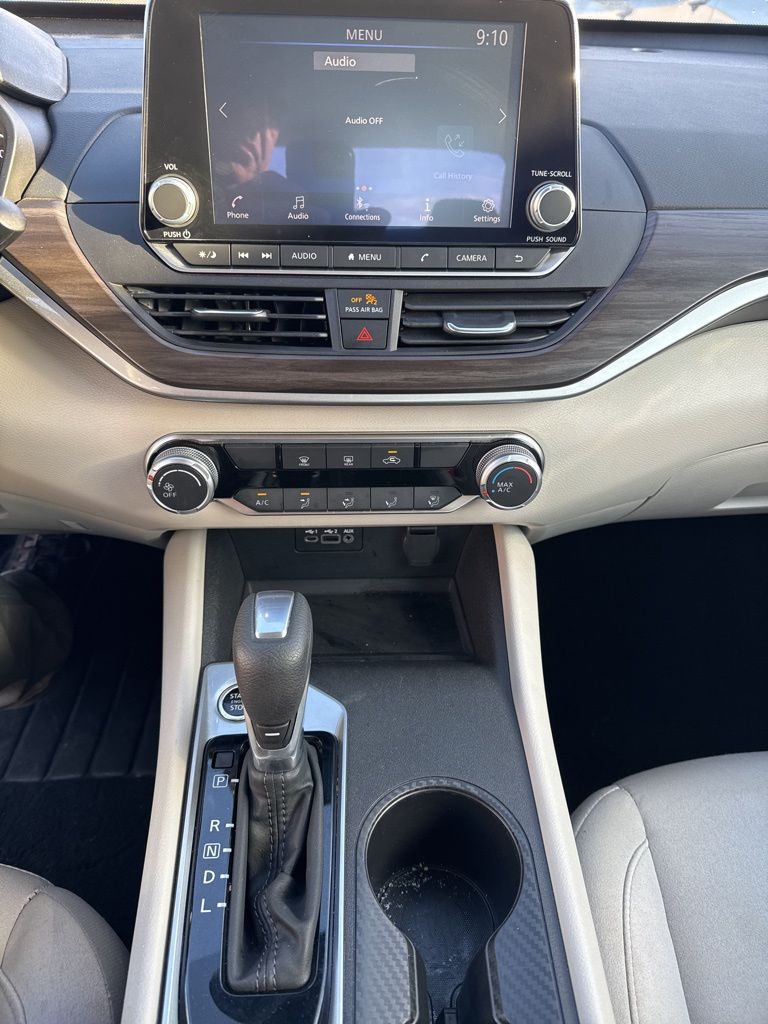 Certified 2025 Nissan Altima SV with VIN 1N4BL4DV3SN302262 for sale in Kansas City