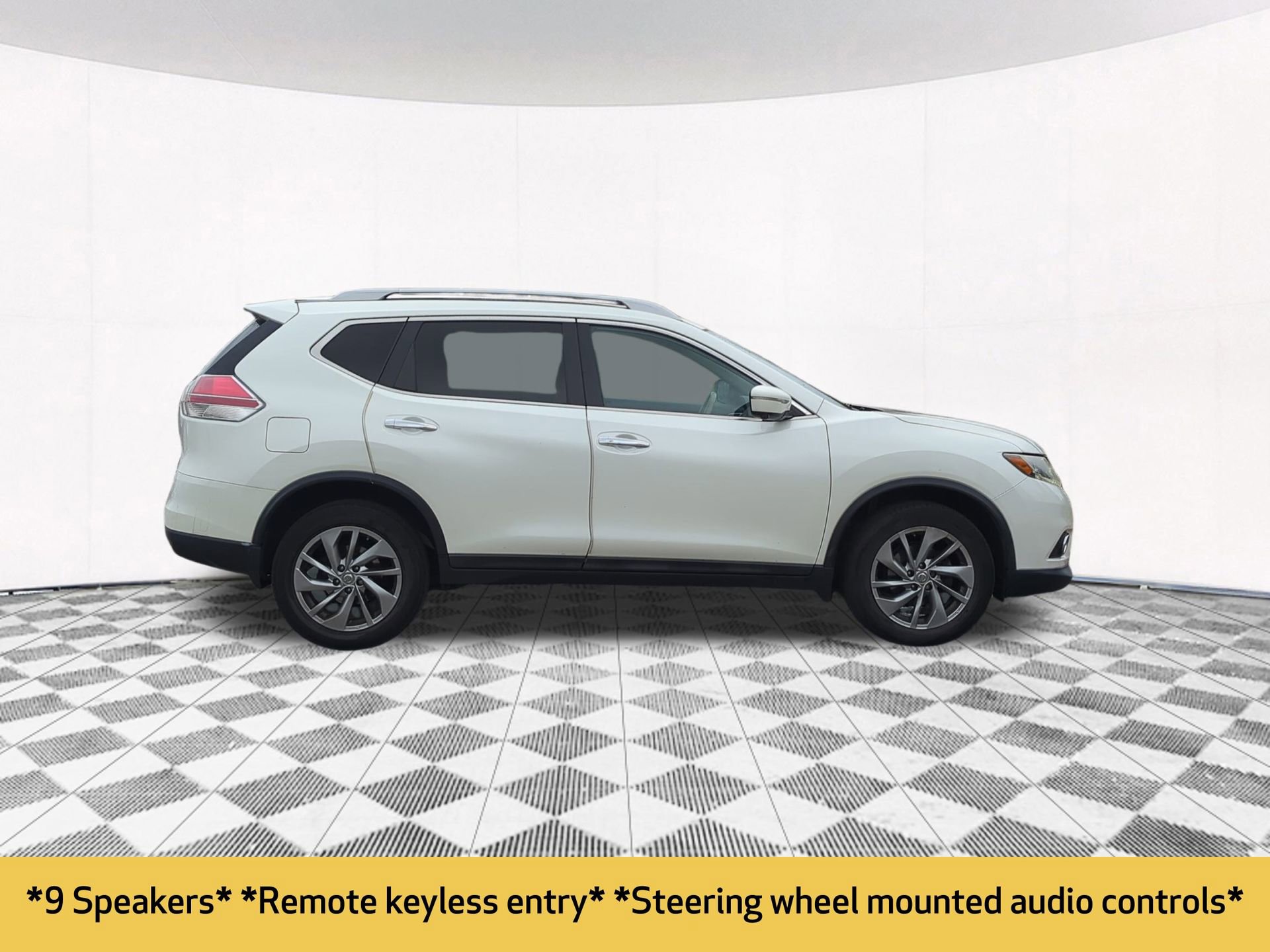 2015 Nissan Rogue SL photo 2