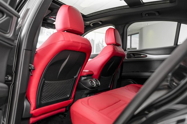2025 Alfa Romeo Stelvio Sprint Base photo 19