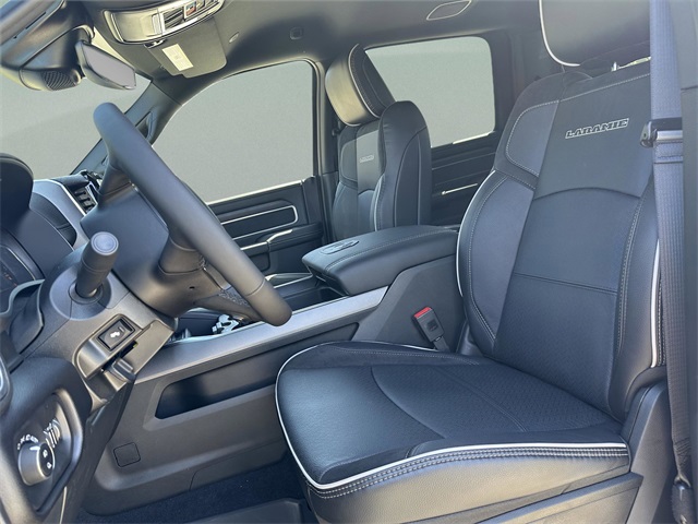 2025 Ram 2500 Laramie photo 24