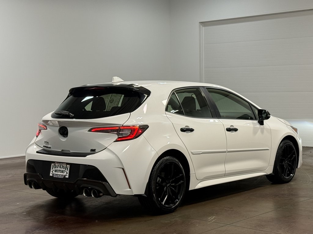 2021 Toyota Corolla SE Nightshade Edition photo 2