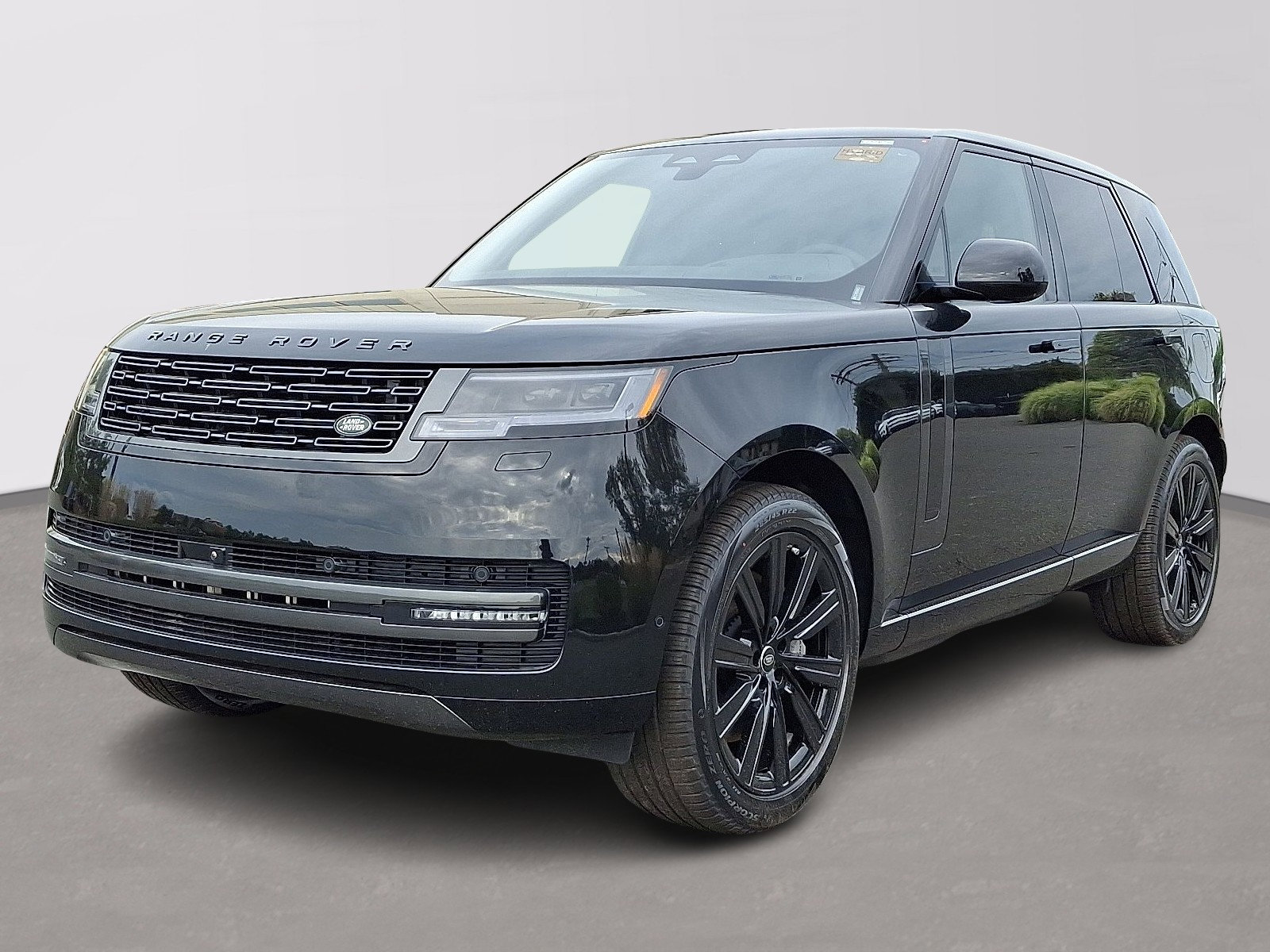 2025 Land Rover Range Rover SE's photo