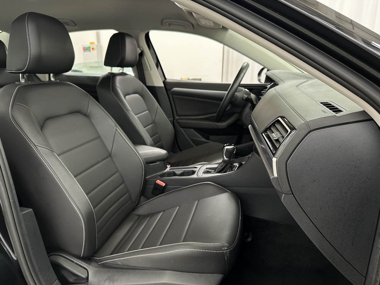 2024 Volkswagen Jetta 1.5T SE photo 10