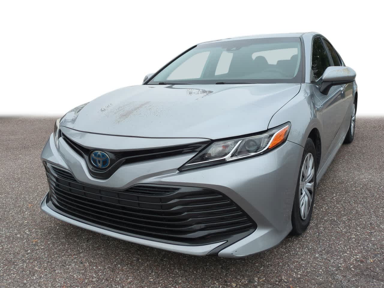 2019 Toyota Camry LE's photo