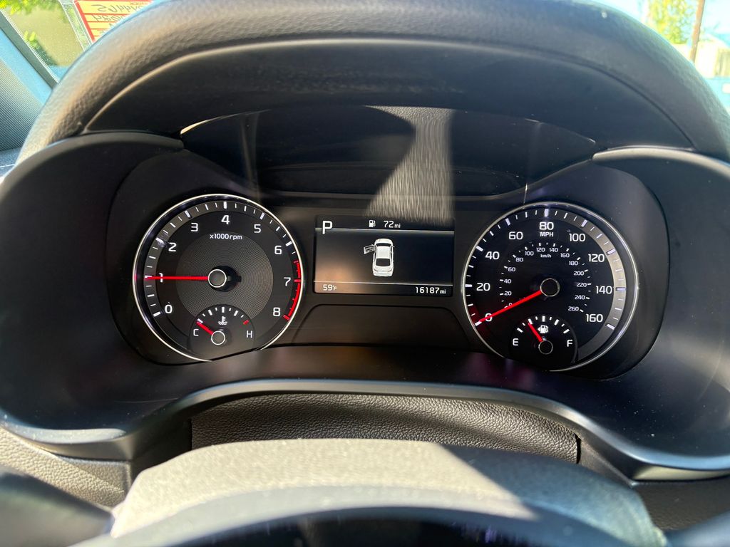 2024 Kia Forte GT-Line photo 18