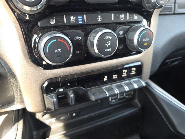 2019 Ram 1500 Laramie photo 18