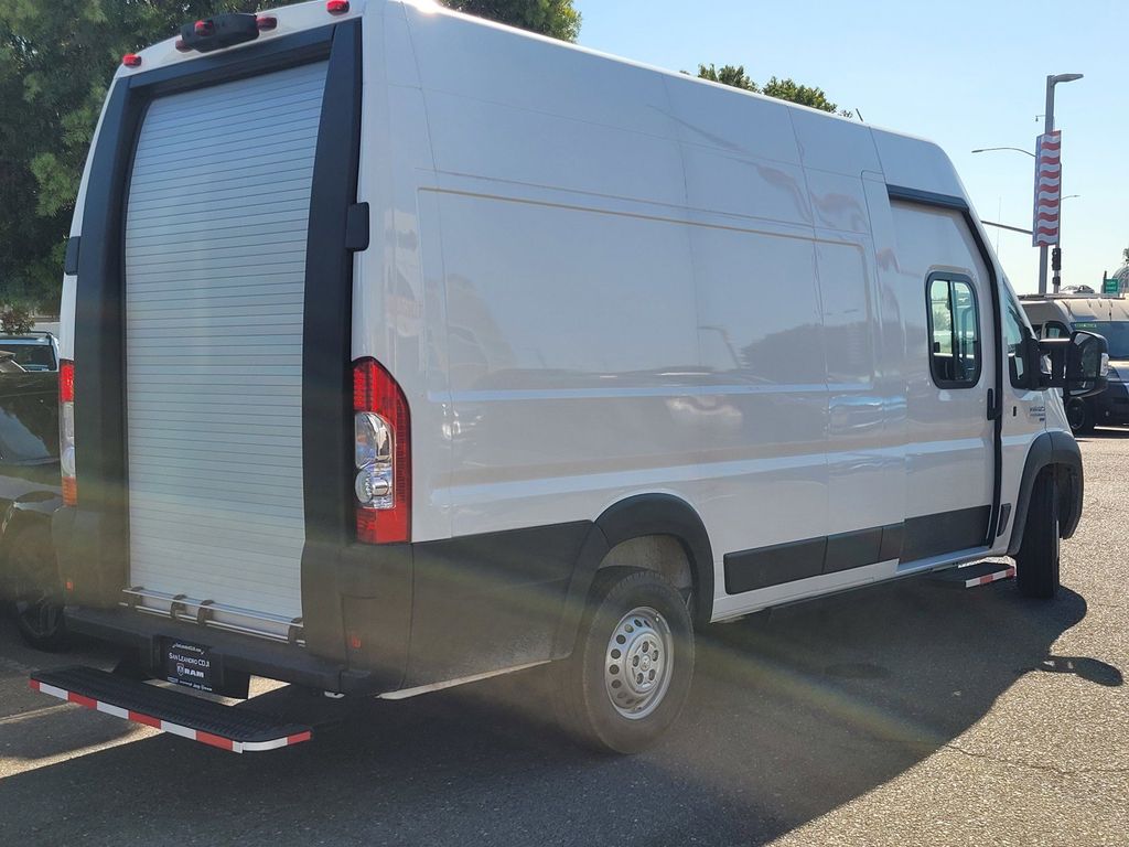 2024 Ram 3500 photo 2