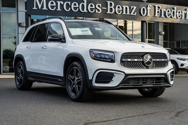 2026 Mercedes-Benz GLB GLB 250's photo