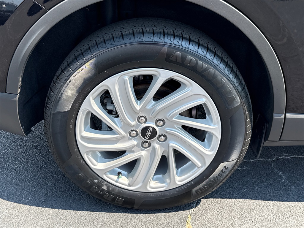 2022 Lincoln Corsair Standard photo 15