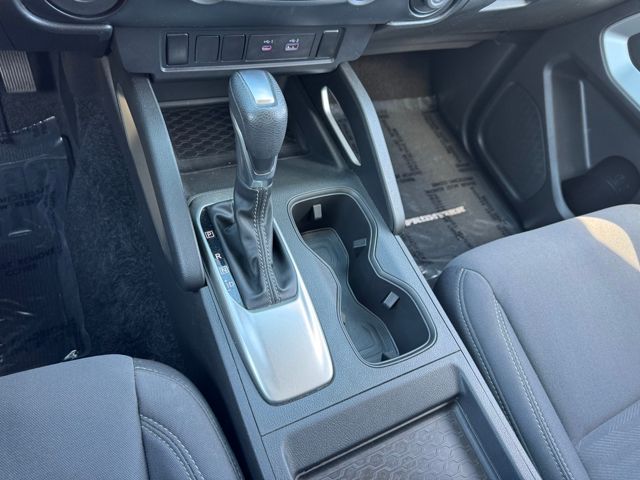 2022 Nissan Frontier SV photo 14