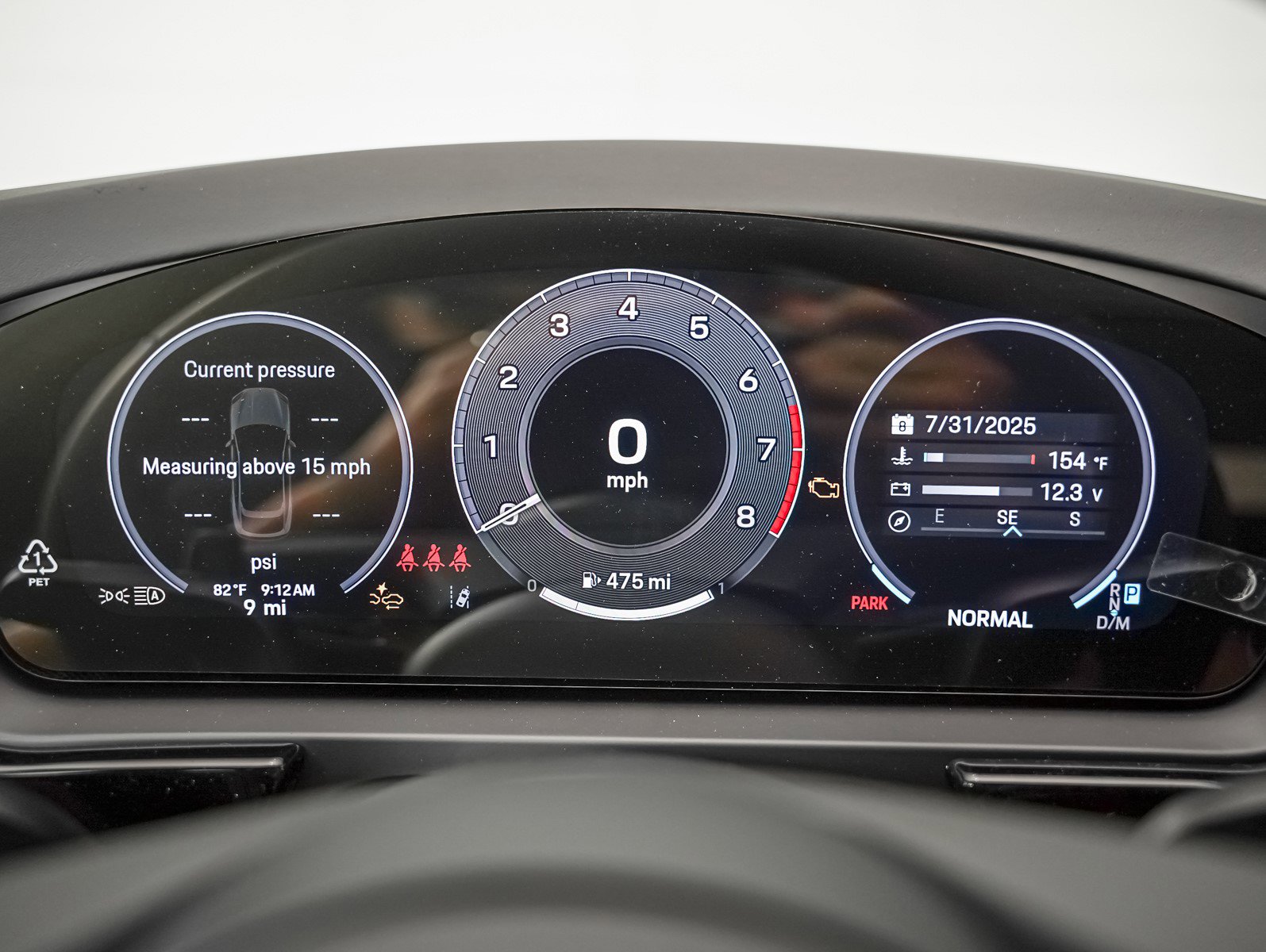 2025 Porsche Cayenne Coupe photo 18