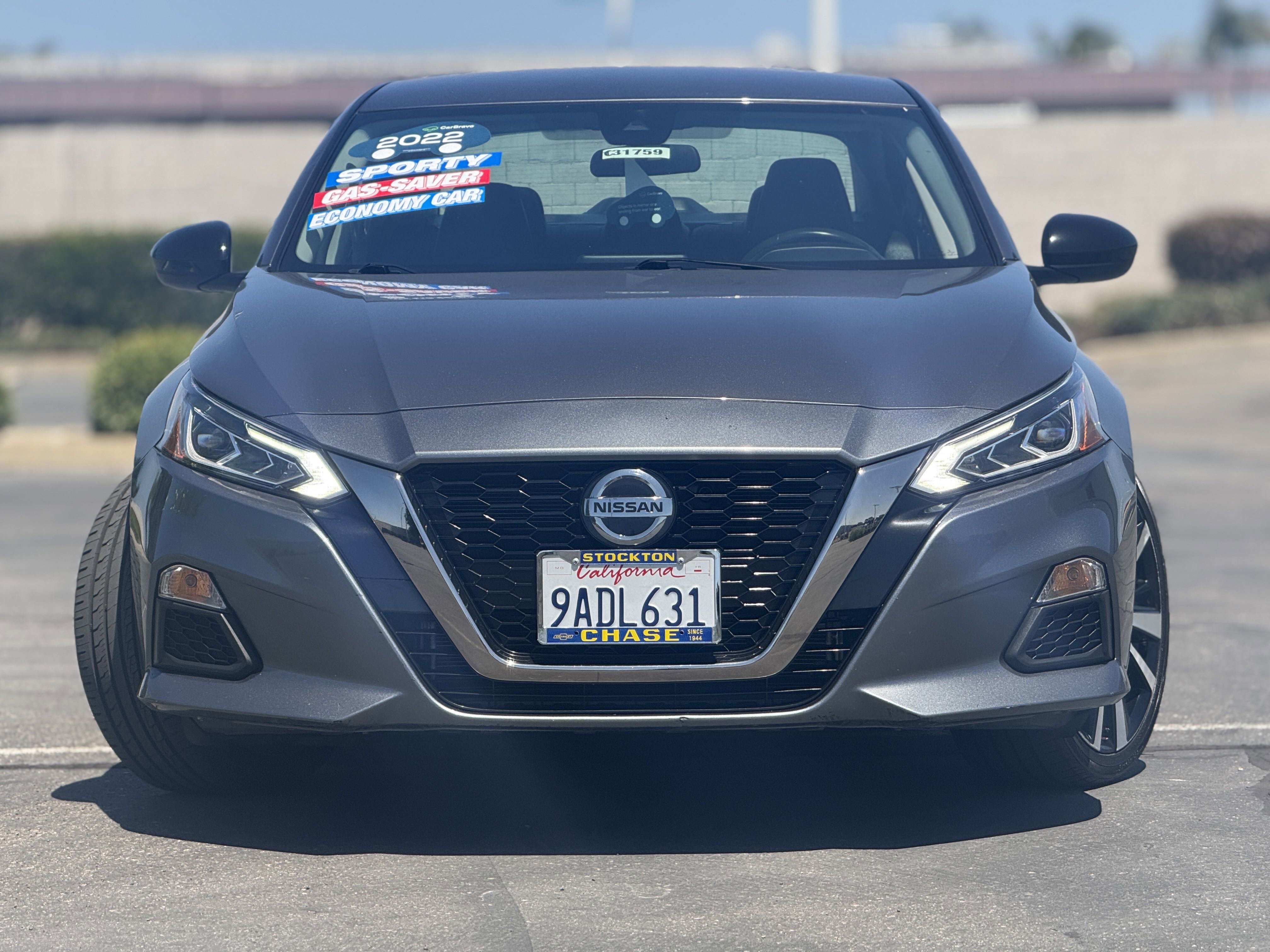 2022 Nissan Altima 2.5 SR photo 2