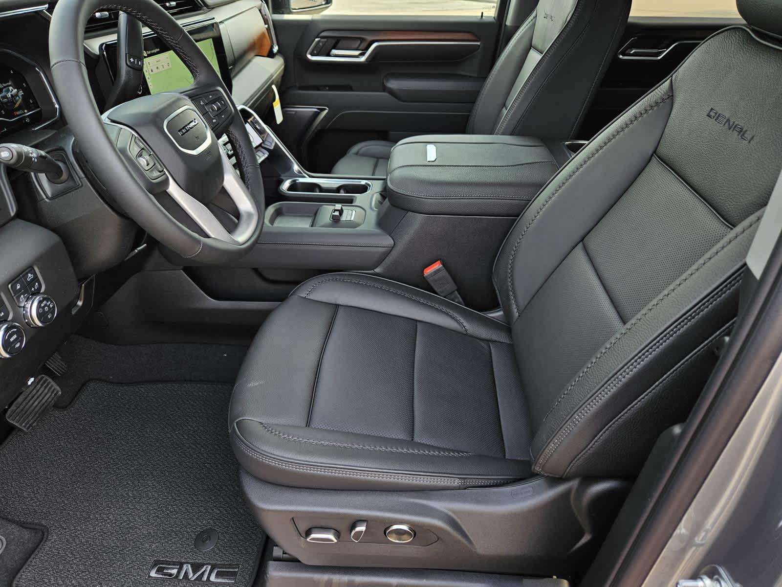 2025 Gmc Sierra 2500 HD Denali photo 9