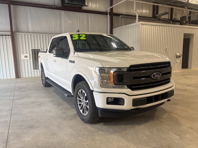 2020 Ford F-150 XLT photo 2