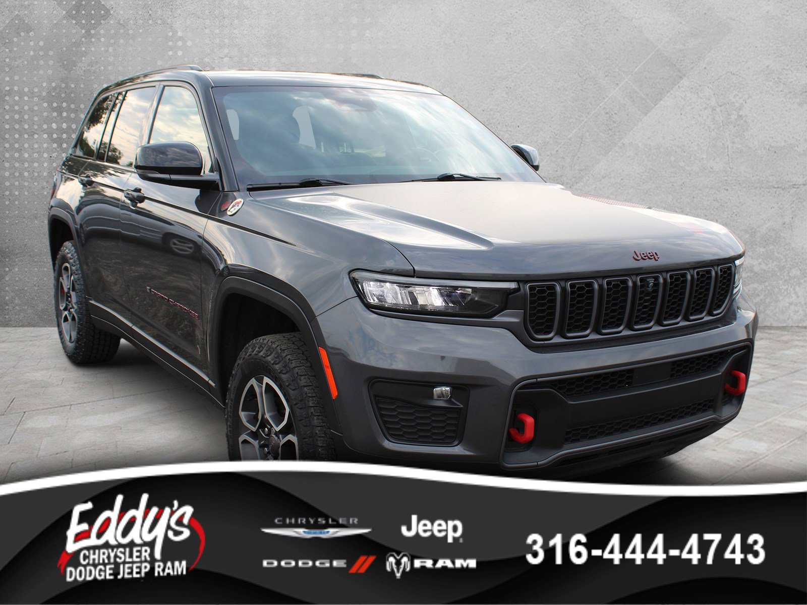 2022 Jeep Grand Cherokee Trailhawk's photo
