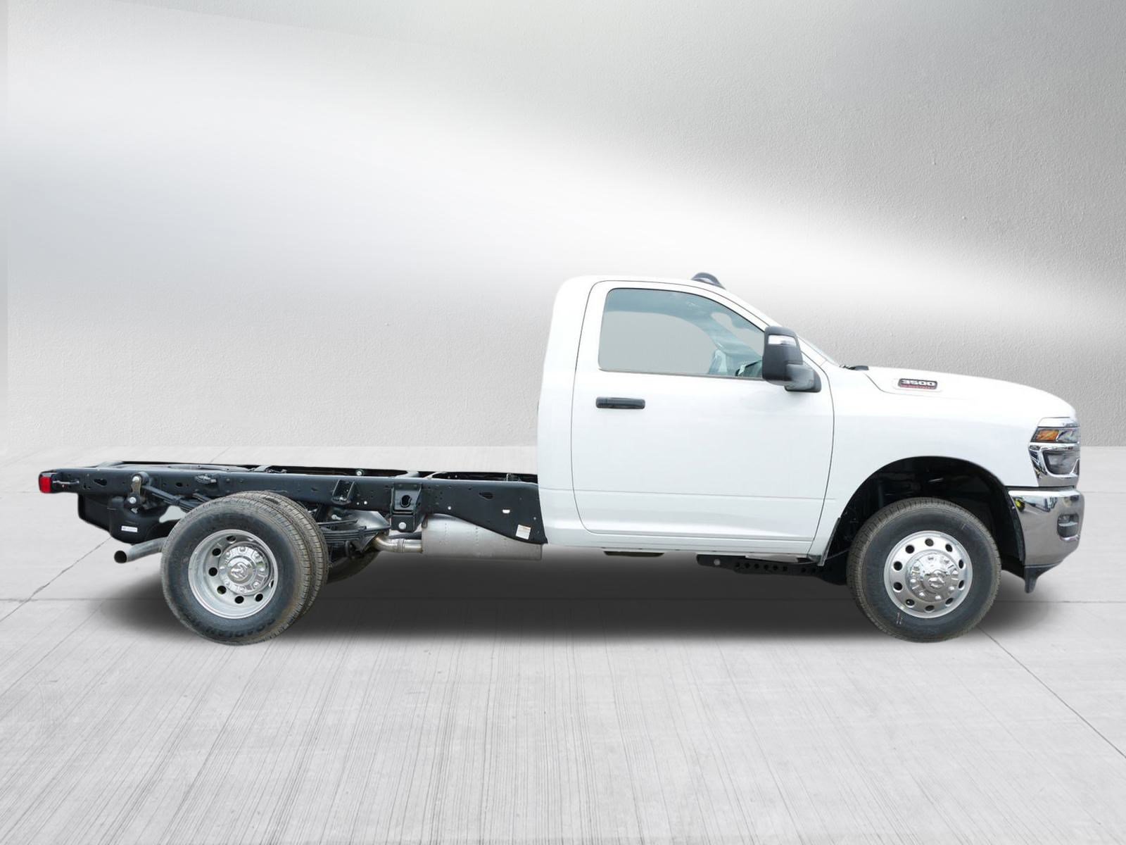 2025 Ram 3500 Tradesman photo 8