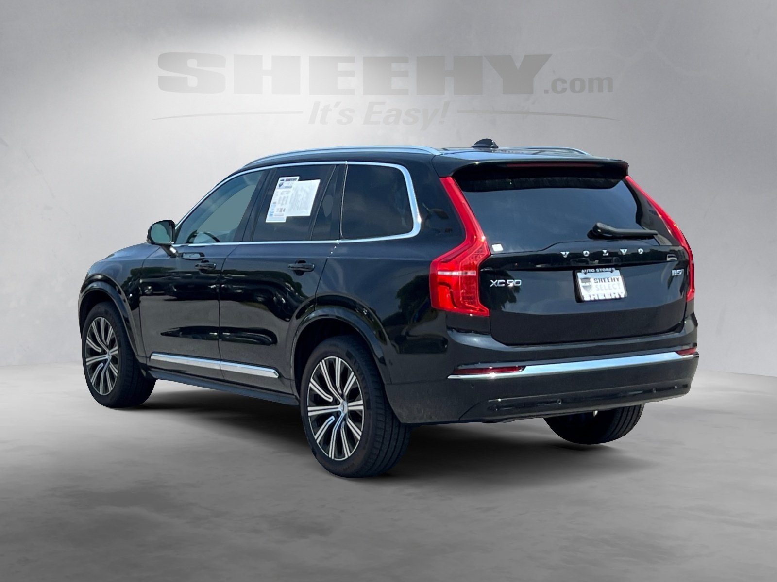 2023 Volvo XC90 B5 Plus photo 4