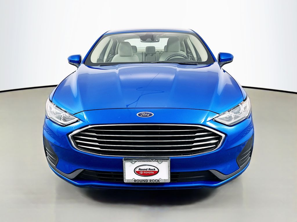 2020 Ford Fusion SE photo 2