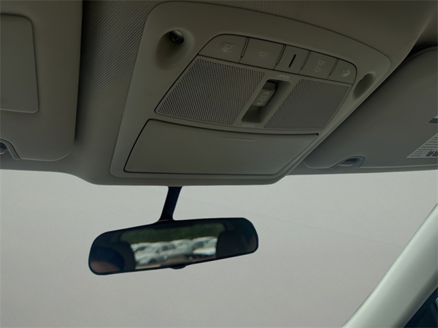 2015 Nissan Rogue SL photo 28