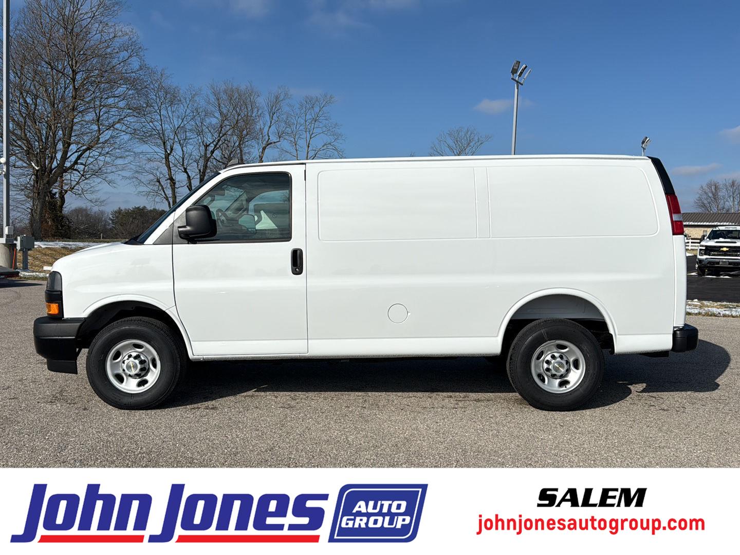2025 Chevrolet Express Cargo Work Van's photo