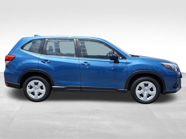 2022 Subaru Forester Base photo 2